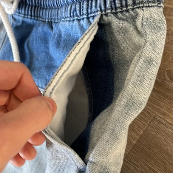 Aerie raw hem two-tone denim shorts (size S) - Picture 2 of 4